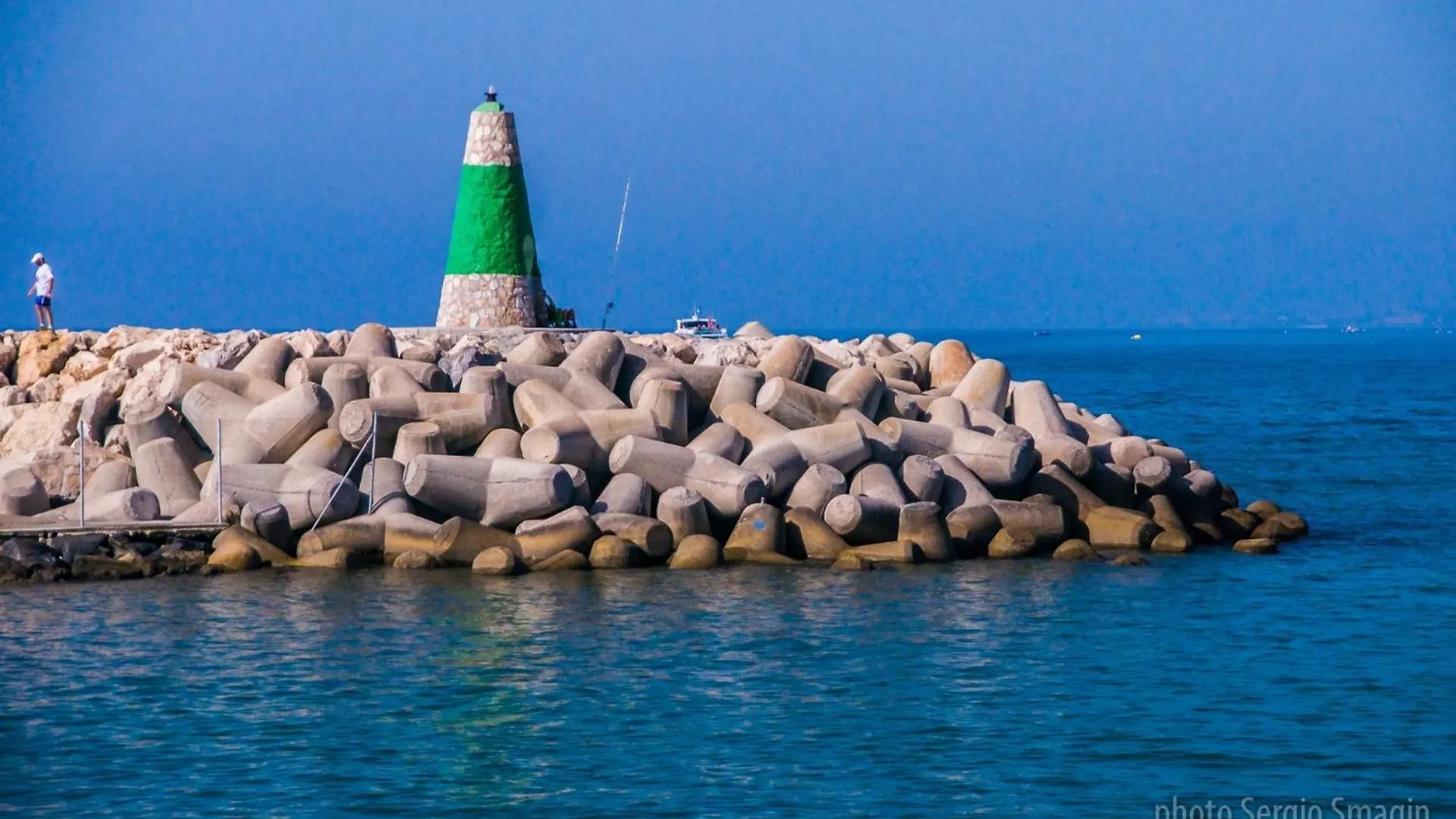 Apartamento Los Cisnes - 2º linea de playa - PISCINA ABIERTA TODO EL AÑO - EXCELENTE CONEXION WIFI Benalmádena 0*,  España
