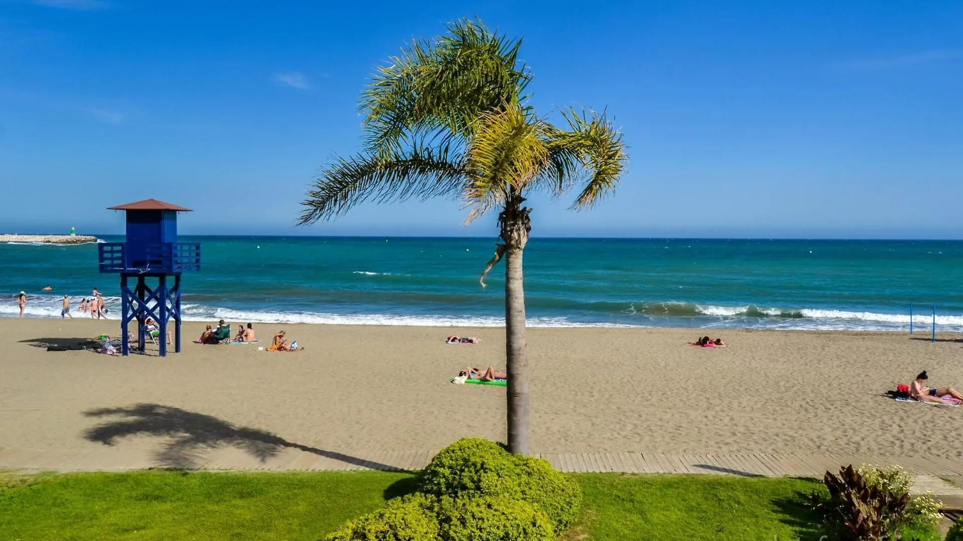 Apartamento Los Cisnes - 2º linea de playa - PISCINA ABIERTA TODO EL AÑO - EXCELENTE CONEXION WIFI Benalmádena España