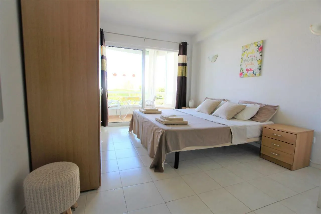 Apartamento Los Cisnes - 2º linea de playa - PISCINA ABIERTA TODO EL AÑO - EXCELENTE CONEXION WIFI Benalmádena España