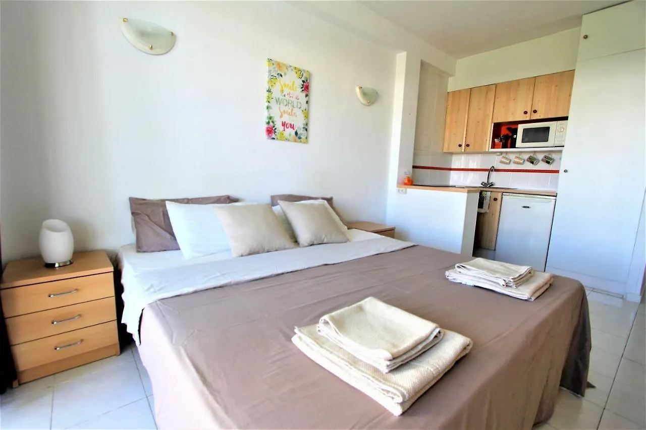 Apartamento Los Cisnes - 2º linea de playa - PISCINA ABIERTA TODO EL AÑO - EXCELENTE CONEXION WIFI Benalmádena España