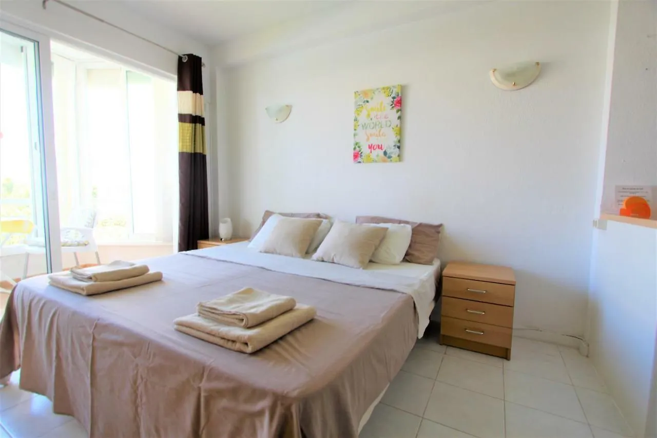 Apartamento Los Cisnes - 2º linea de playa - PISCINA ABIERTA TODO EL AÑO - EXCELENTE CONEXION WIFI Benalmádena 0*,  España