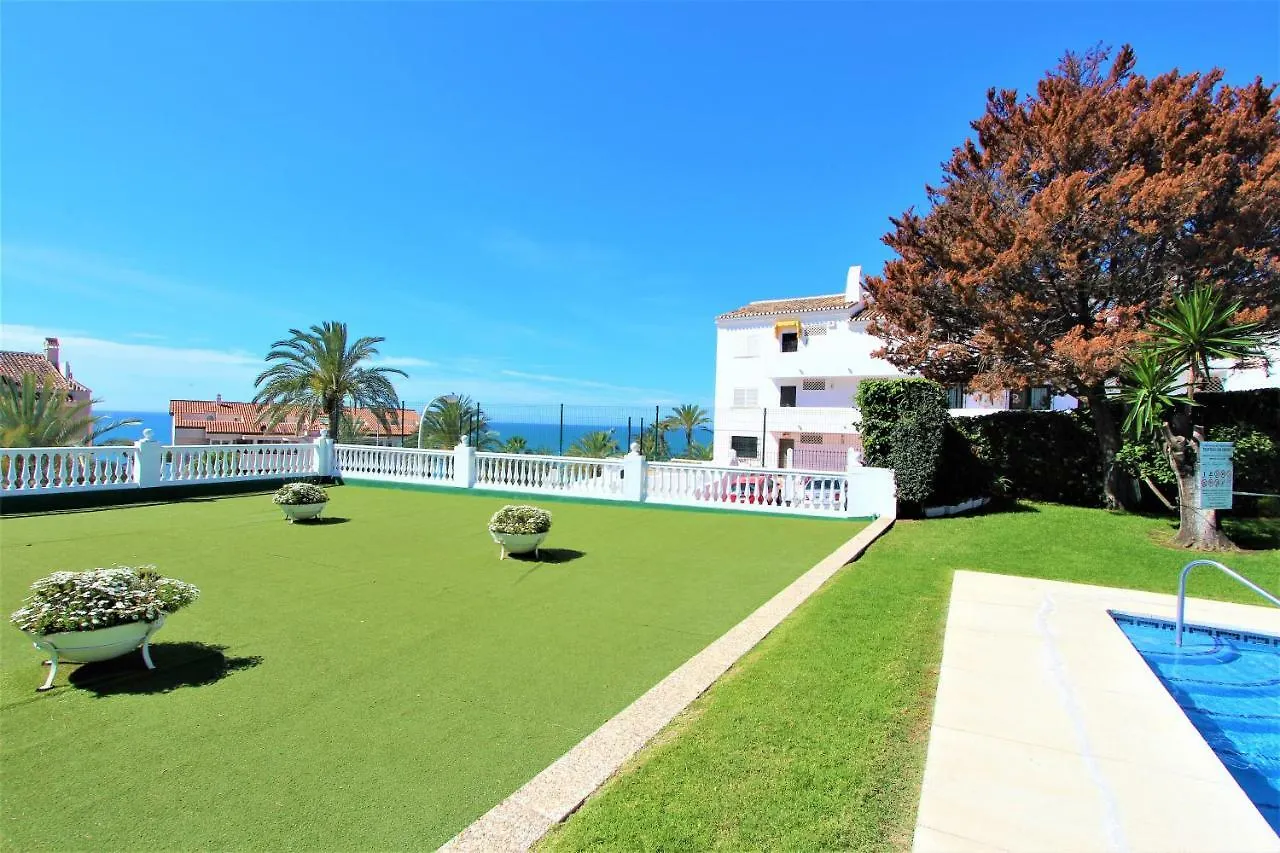 Apartamento Los Cisnes - 2º linea de playa - PISCINA ABIERTA TODO EL AÑO - EXCELENTE CONEXION WIFI Benalmádena